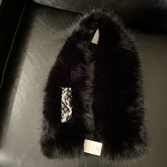 Fur collar - Picture 1 of 3